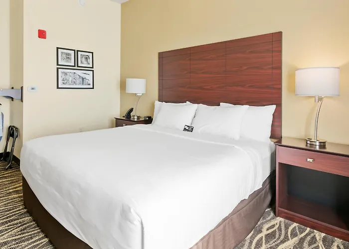 Cobblestone & - Hotel