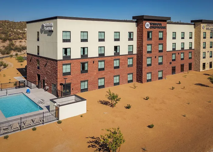 Cobblestone & - Hotel 4*